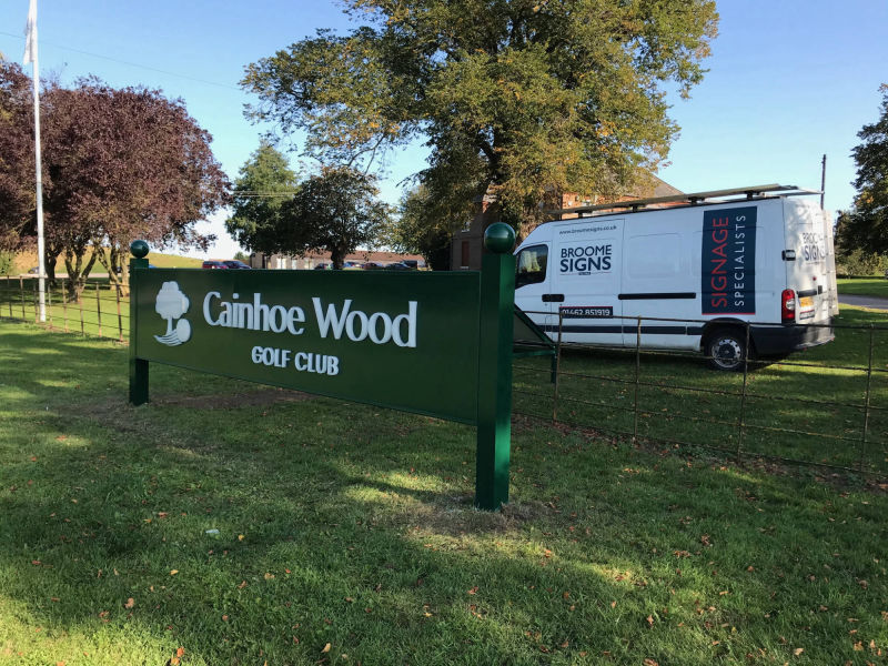 golf club post illuminated entrance sign 