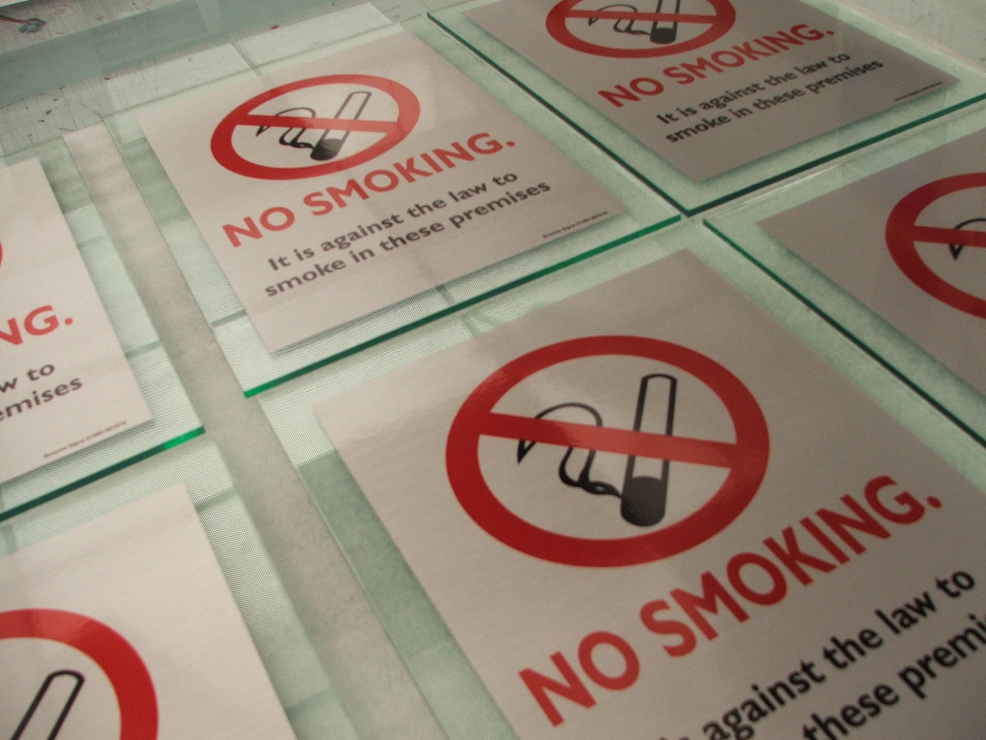 no smoking signage