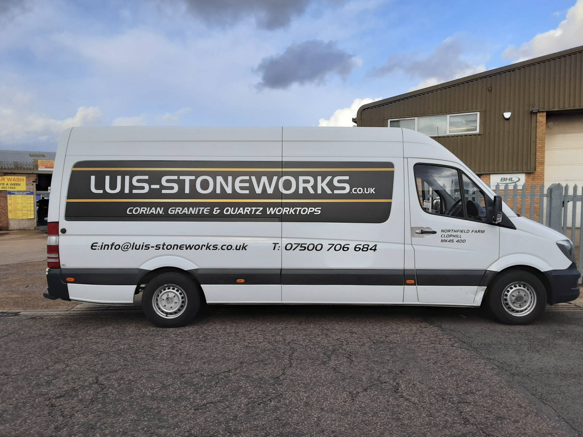 partial wrap vehicle graphics