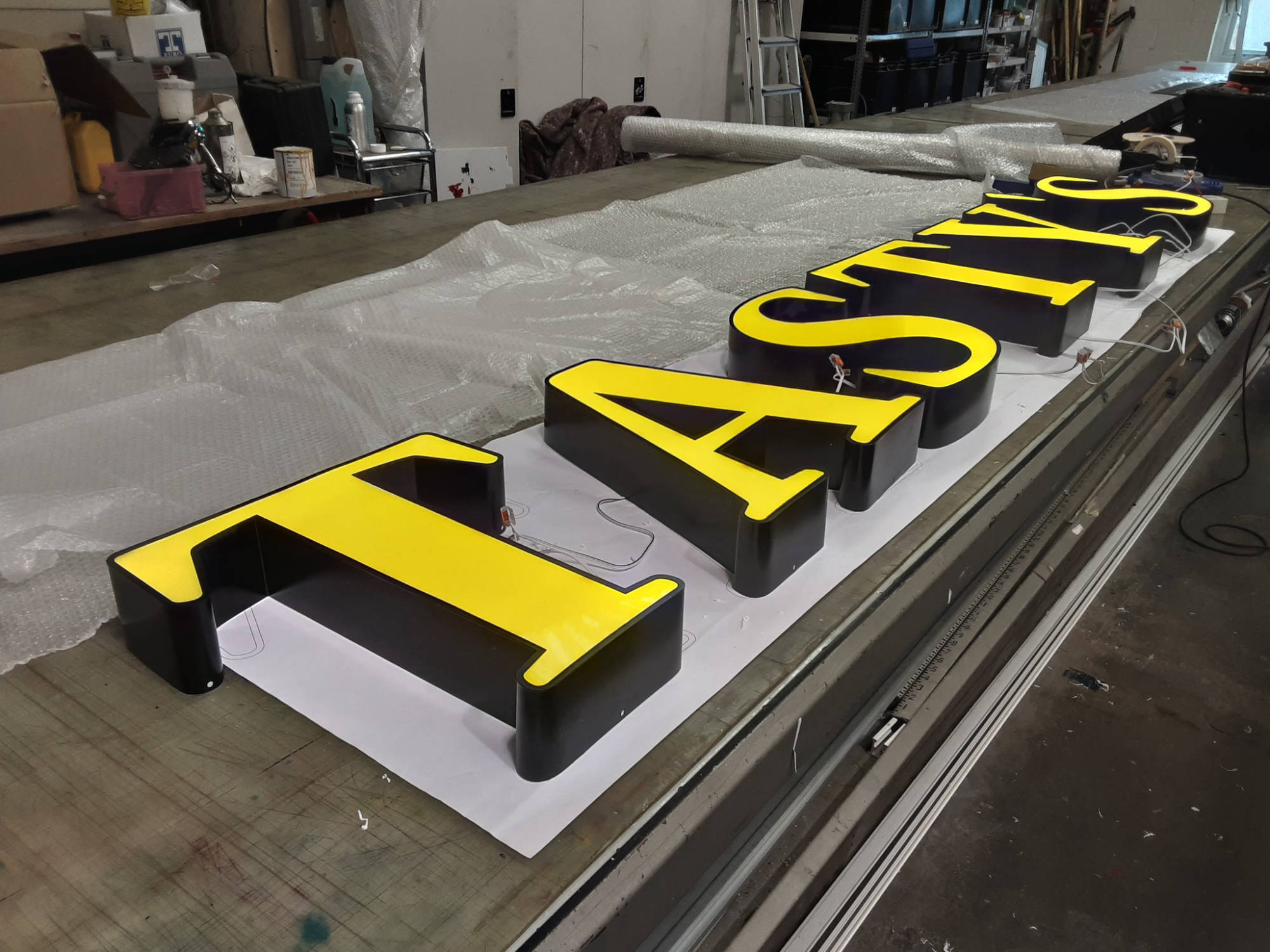 illuminated restaurant signage