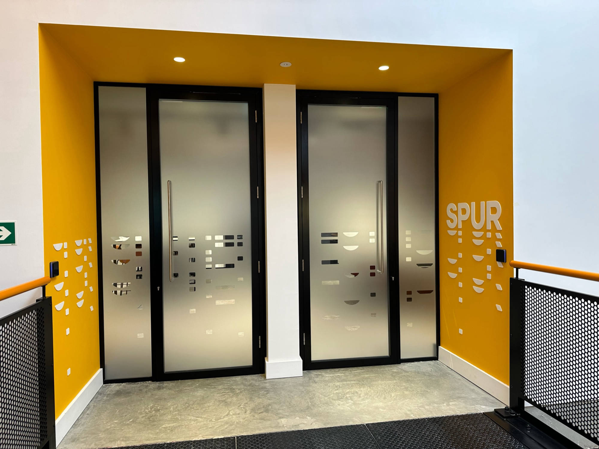 WALL AND WINDOW GRAPHICS
