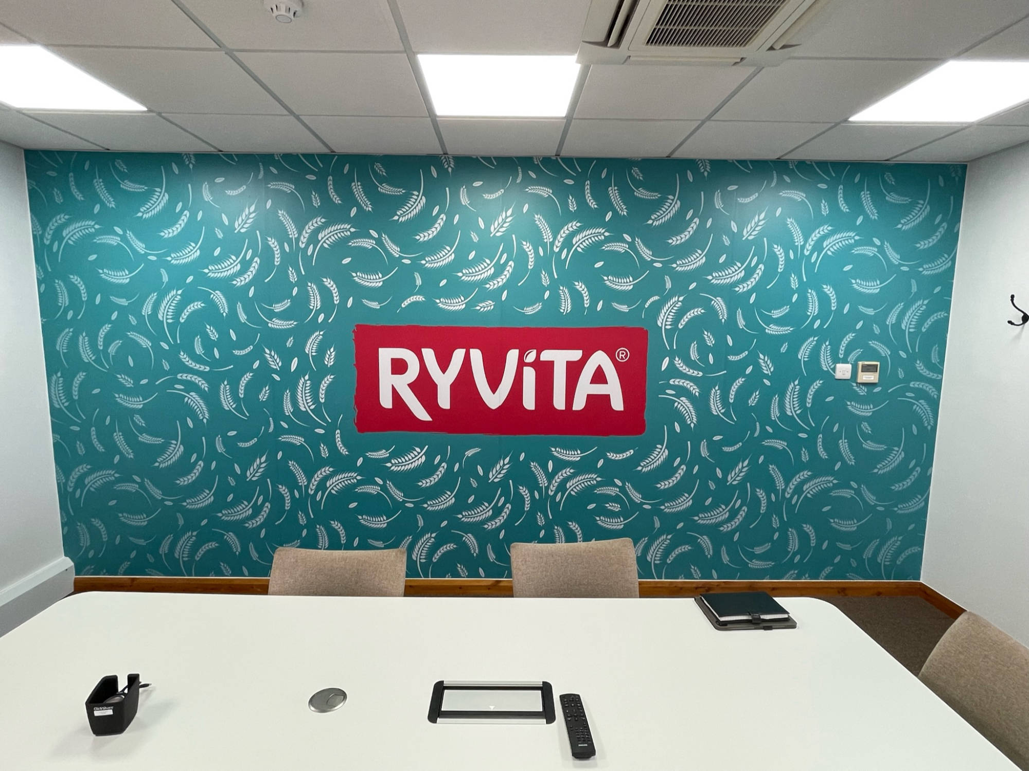 WALL GRAPHICS